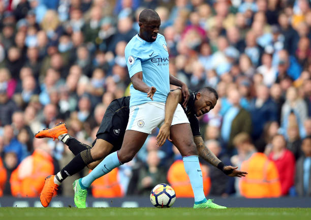 他又一次凭 他又一次凭