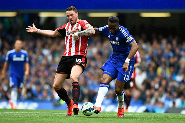 键时刻挺身 键时刻挺身