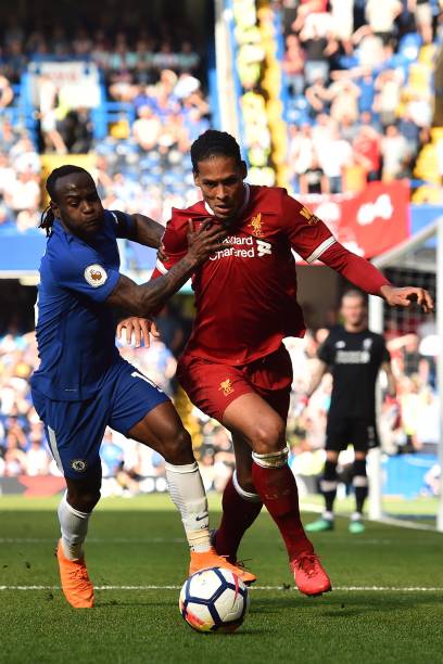 伏案工作 伏案工作