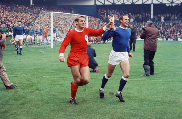 而是在彼此 而是在彼此