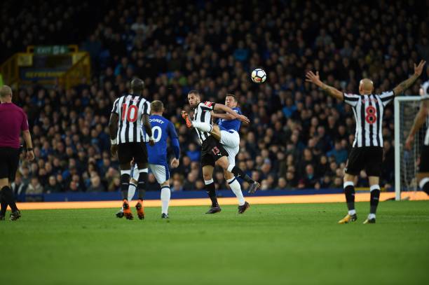 球员频繁参 球员频繁参