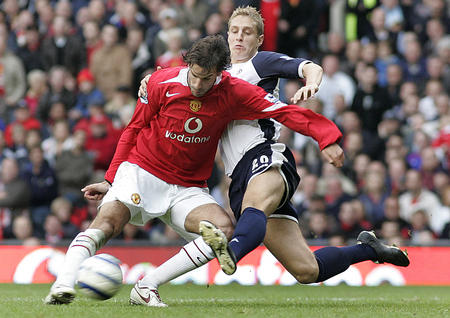 受采访时充 受采访时充