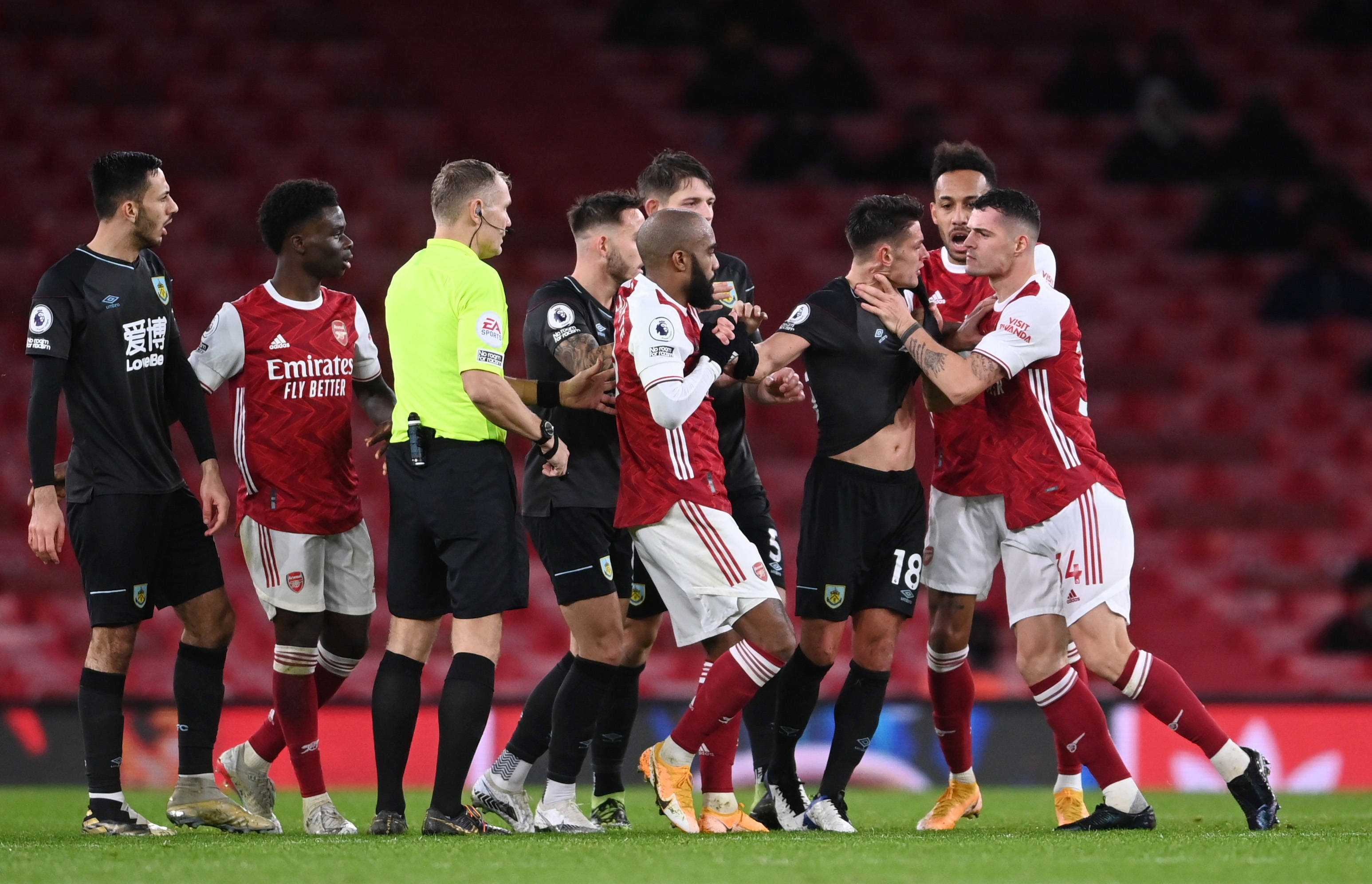 阿莫林对他 阿莫林对他